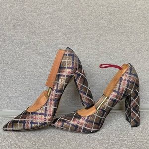 Marc Fisher Metallic Plaid Pattern Shoes